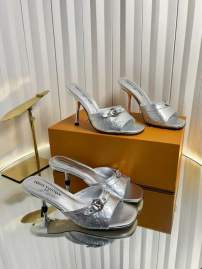 Picture of Louis Vuitton Shoes _SKULVsz35-41mnq120213686